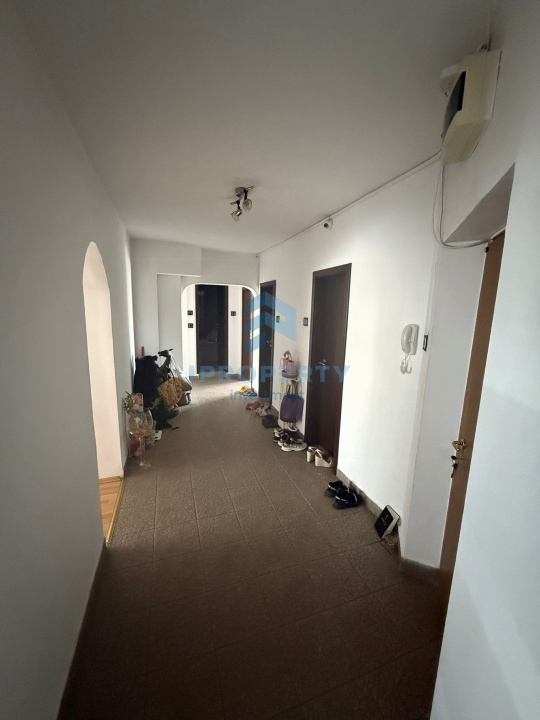 Calea Calarasilor | 3 Camere | Decomandat | 84 Mp  - fotografie proprietate 10